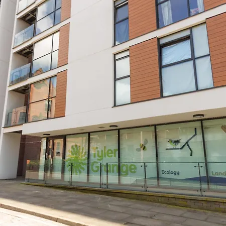 Central Gem: Cosy 2Br With Private Balcony Manchester Exterior photo
