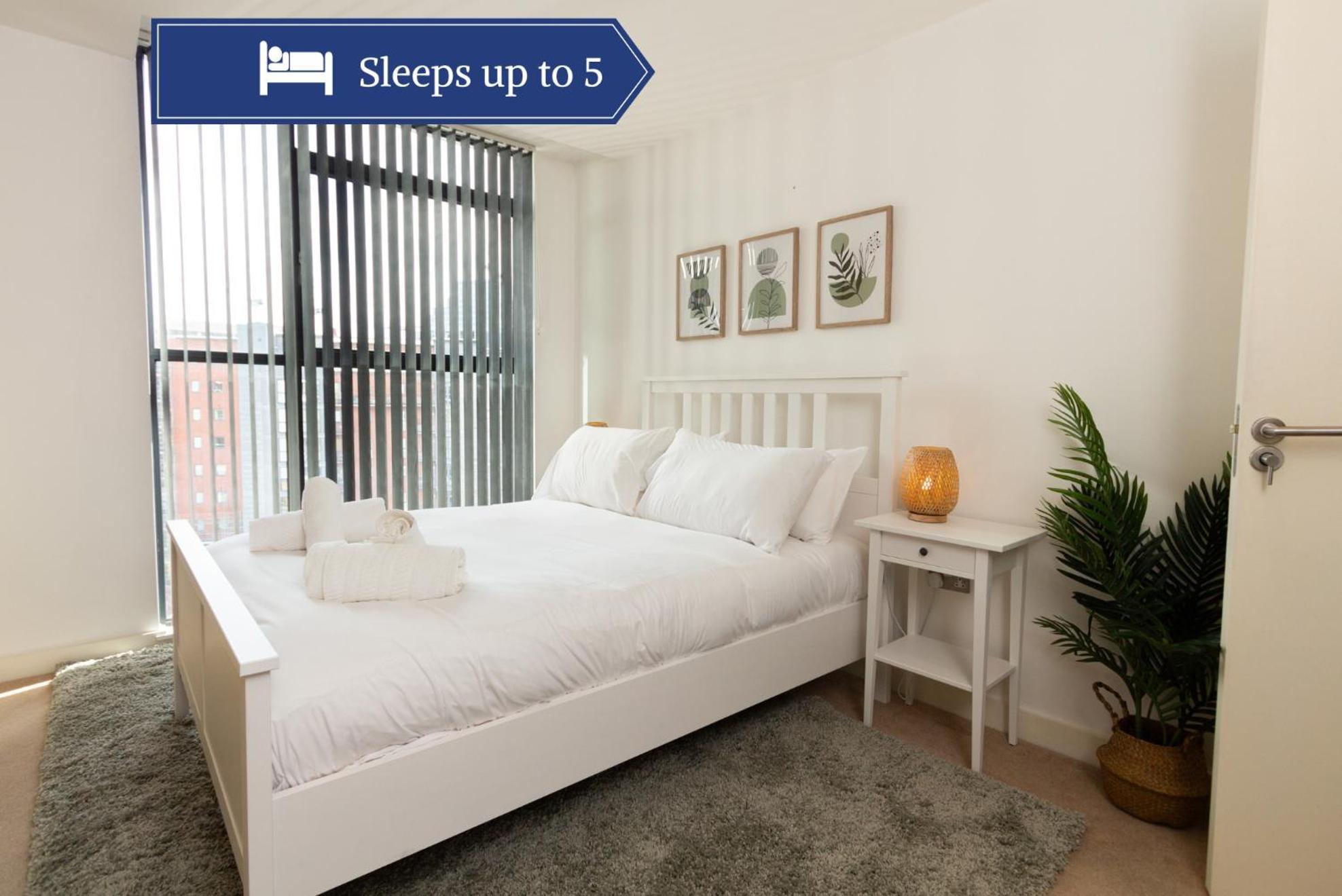 Gem: Cosy 2br With Private Balcony Appartamento *
