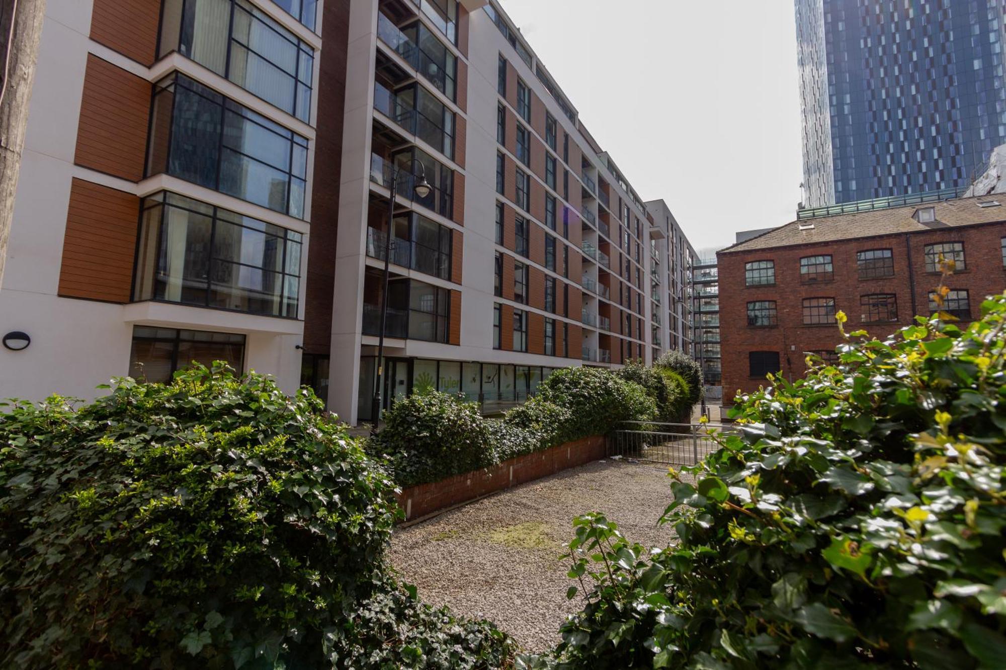 Gem: Cosy 2br With Private Balcony Appartamento *