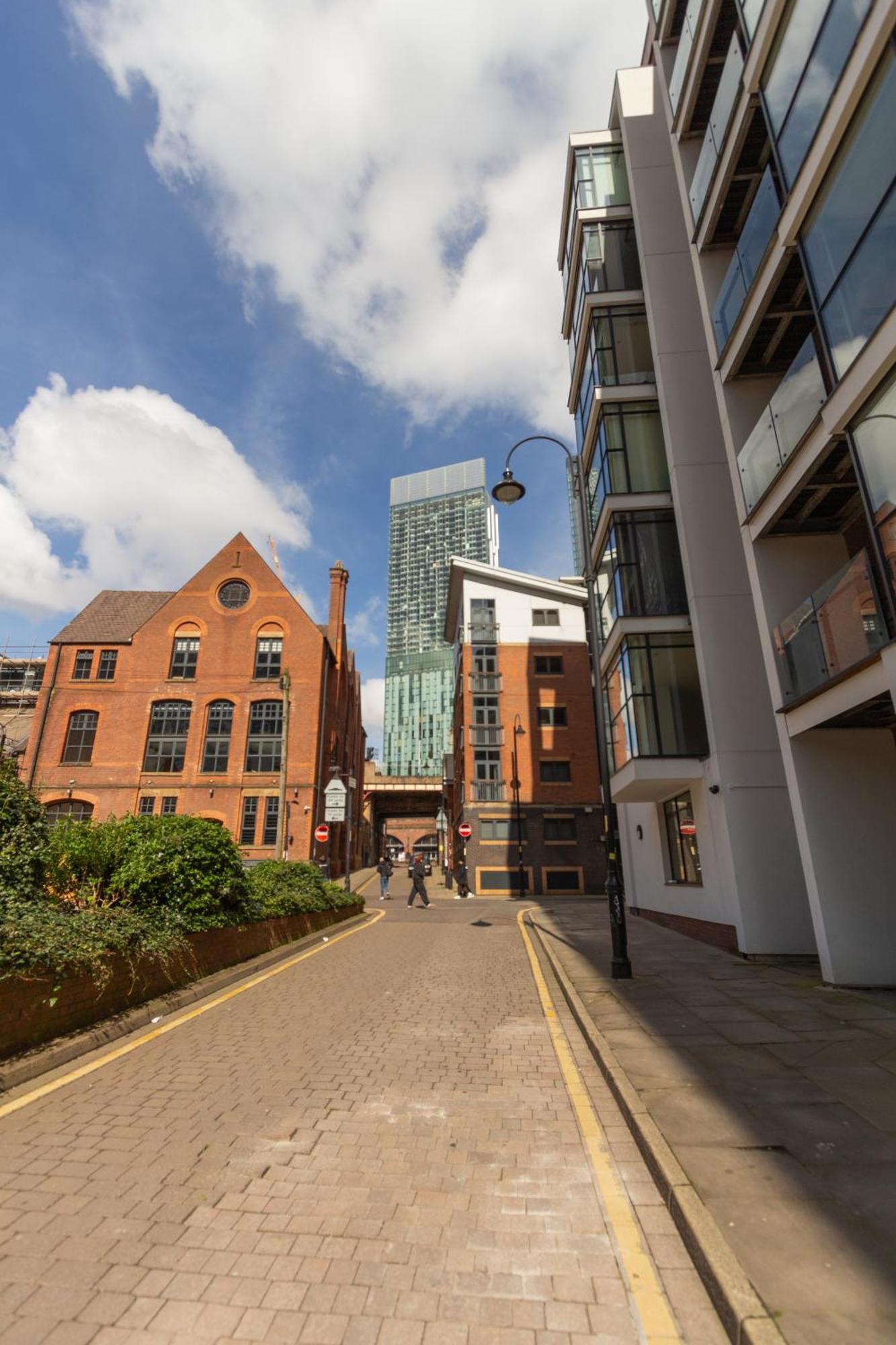Gem: Cosy 2br With Private Balcony Appartamento Manchester